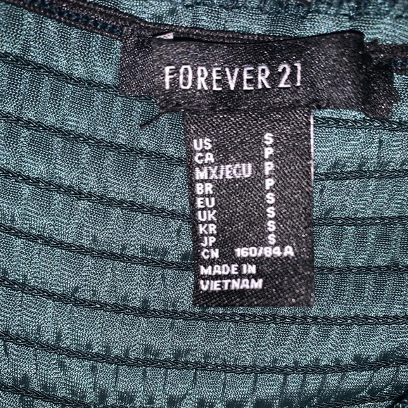 Velvet Green Ruffled Top - Picture 3 of 3